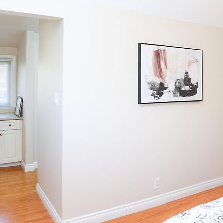 Spacious Two Bedrooms With Two Bathrooms Central Richmond 15Min To Yvr Airport Exterior photo