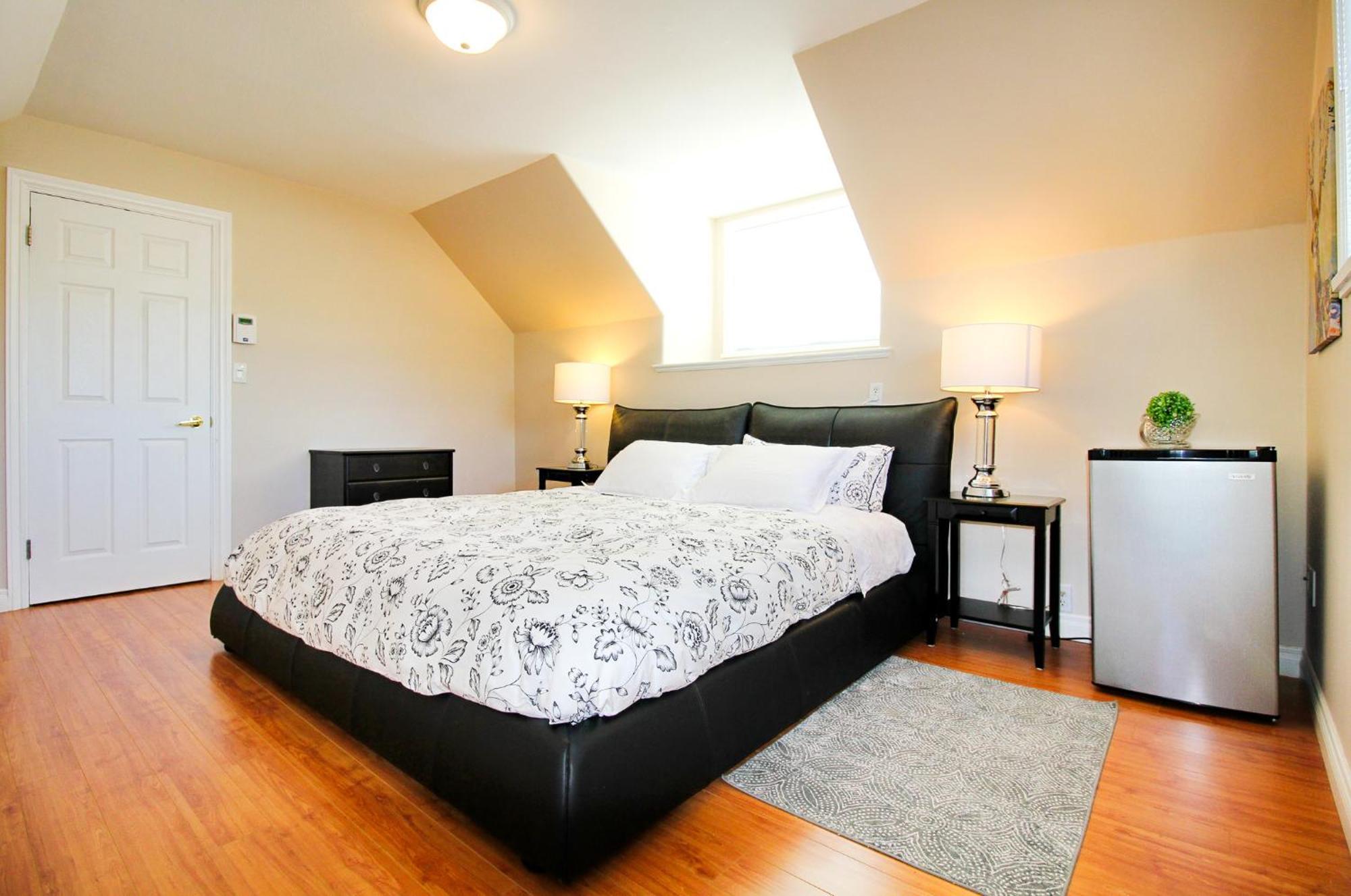 Spacious Two Bedrooms With Two Bathrooms Central Richmond 15Min To Yvr Airport Exterior photo