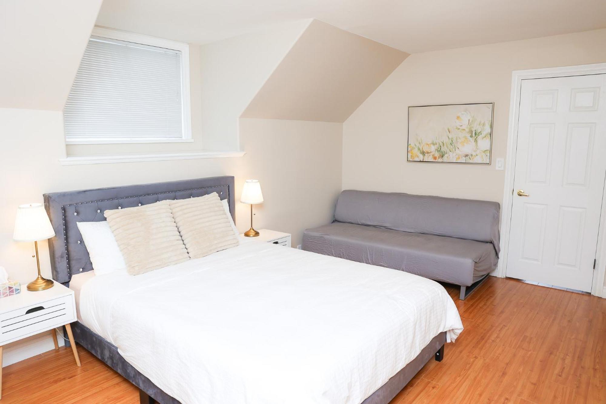 Spacious Two Bedrooms With Two Bathrooms Central Richmond 15Min To Yvr Airport Exterior photo